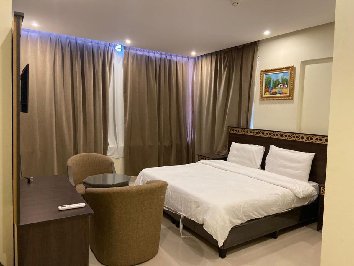 Al Safiah Hotel Medina Bagian luar foto