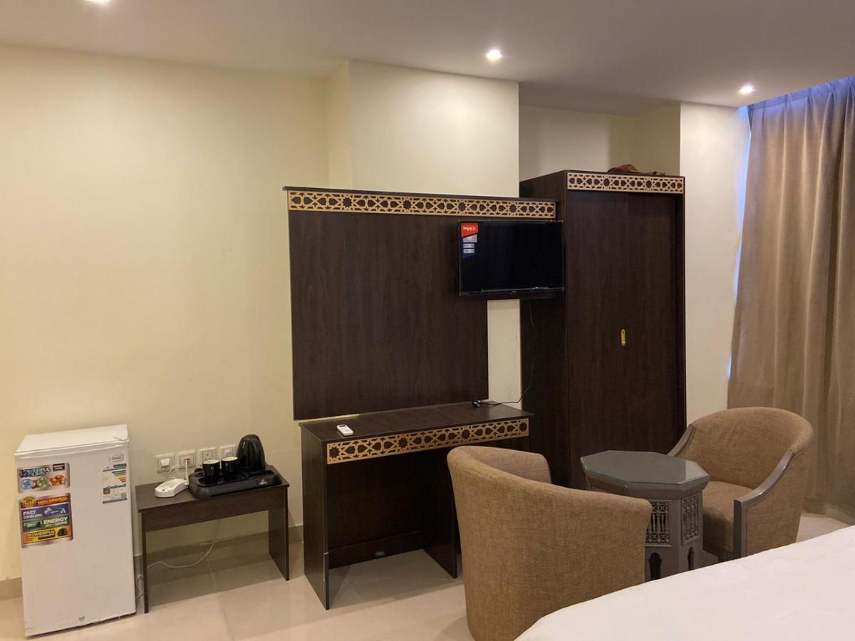 Al Safiah Hotel Medina Bagian luar foto